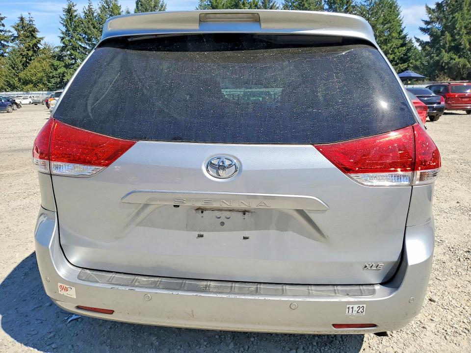 2014 Toyota Sienna მანქანა იყიდება აუქციონზე, vin: 5TDYK3DC6ES507959, აუქციონის ნომერი: 66499716