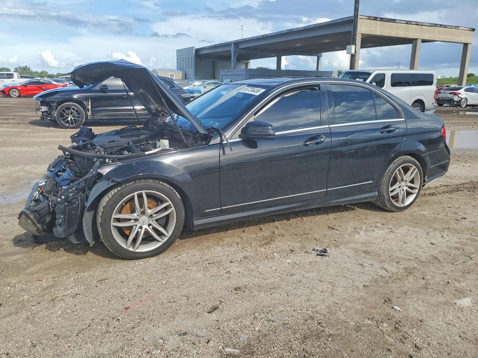 Продаж на аукціоні авто 2013 Mercedes-benz C, vin: WDDGF8AB5DR283661, номер лоту: 66724436