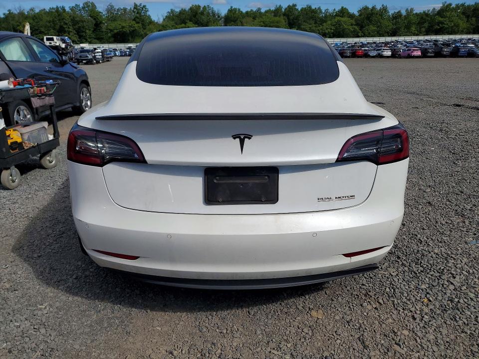 65395496 :رقم المزاد ، 5YJ3E1EB2KF510613 vin ، 2019 Tesla Model 3 مزاد بيع