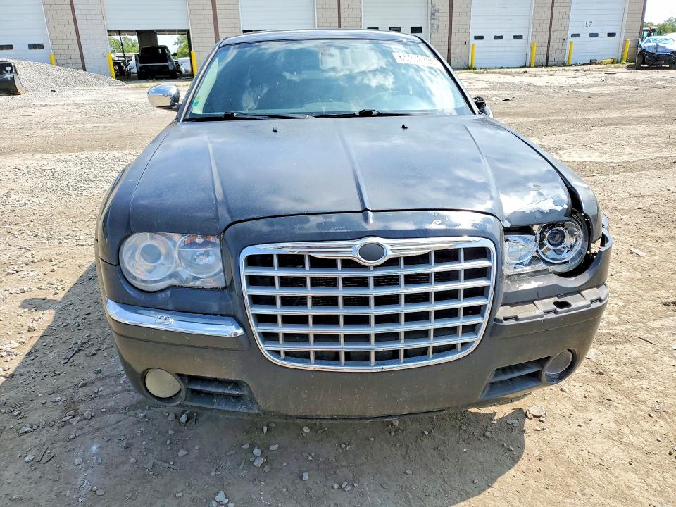 Продажа на аукционе авто 2006 Chrysler 300c, vin: 2C3LK63H16H133208, номер лота: 65902736
