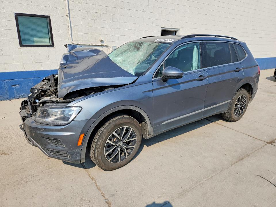 63984026 :رقم المزاد ، 3VV2B7AX1MM086138 vin ، 2021 Volkswagen Tiguan مزاد بيع
