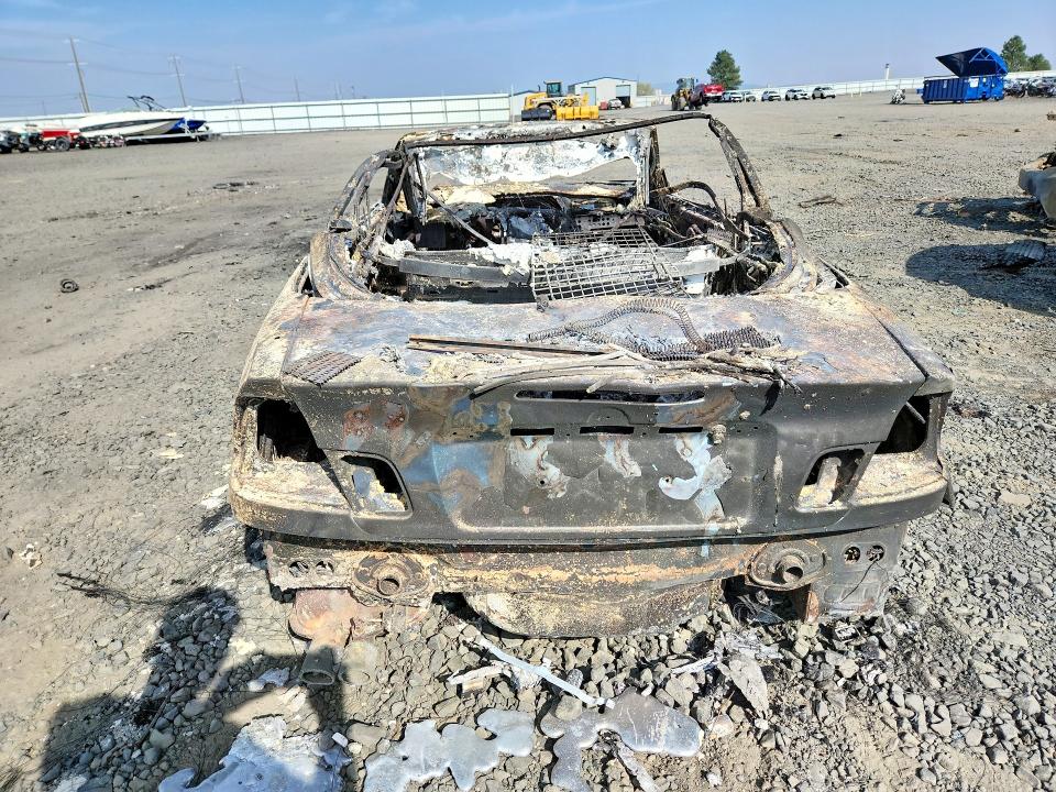 63876536 :رقم المزاد ، WBABS53411JU83103 vin ، 2001 Bmw 330 مزاد بيع
