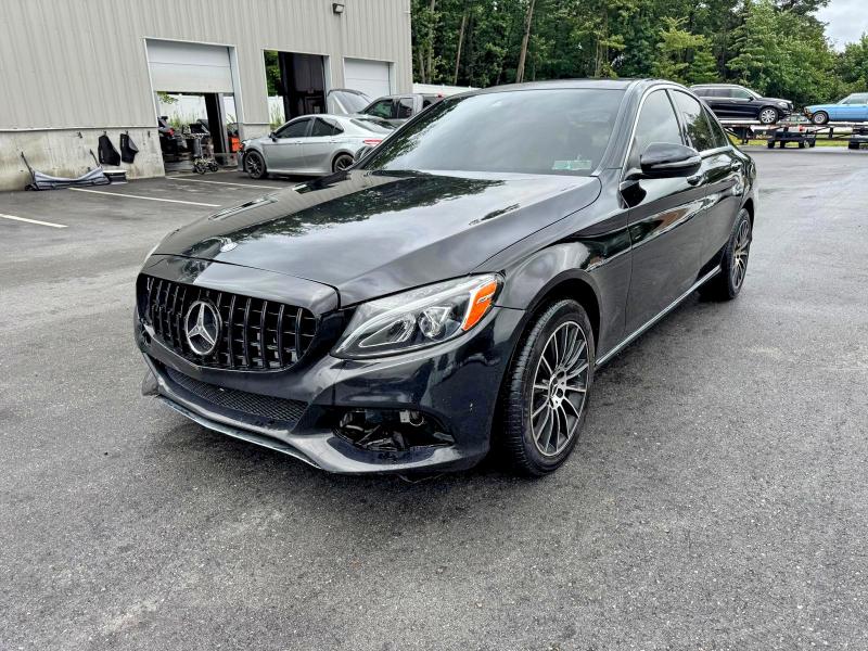 64008536 :رقم المزاد ، 55SWF4KB0HU187623 vin ، 2017 Mercedes-benz C مزاد بيع