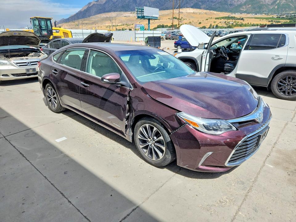 66114166 :رقم المزاد ، 4T1BD1EB4JU064075 vin ، 2018 Toyota Avalon Hybrid مزاد بيع