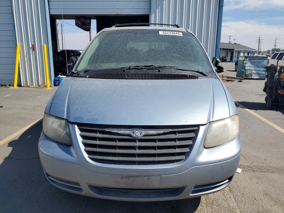 65233846 :رقم المزاد ، 1C4GP45R75B263235 vin ، 2005 Chrysler Town & Country مزاد بيع