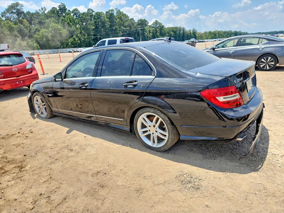 Продажа на аукционе авто 2012 Mercedes-benz C, vin: WDDGF4HB7CR220879, номер лота: 63868296