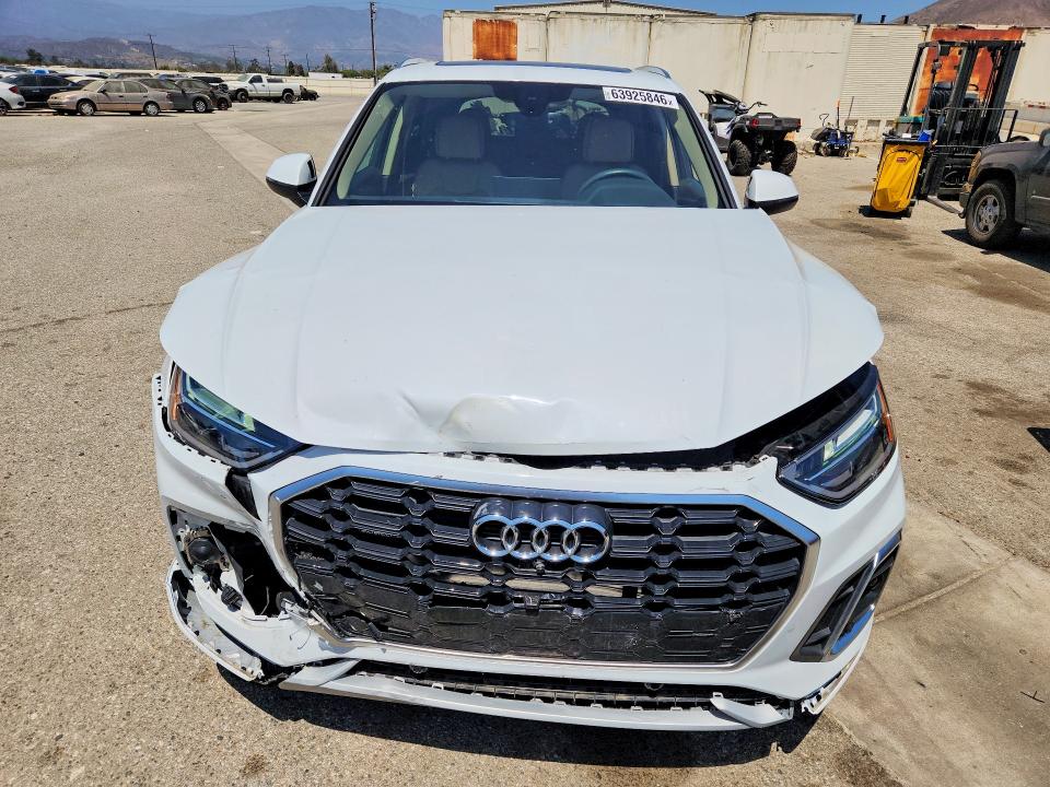 63925846 :رقم المزاد ، WA1EAAFYXP2151992 vin ، 2023 Audi Q5 مزاد بيع