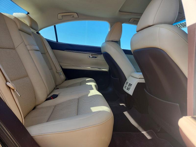 63481366 :رقم المزاد ، 58ABK1GG3HU057460 vin ، 2017 Lexus Es مزاد بيع