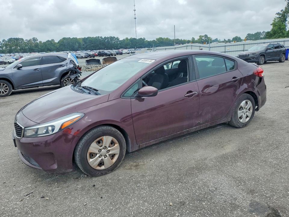 60899176 :رقم المزاد ، 3KPFK4A78HE156166 vin ، 2017 Kia Forte مزاد بيع