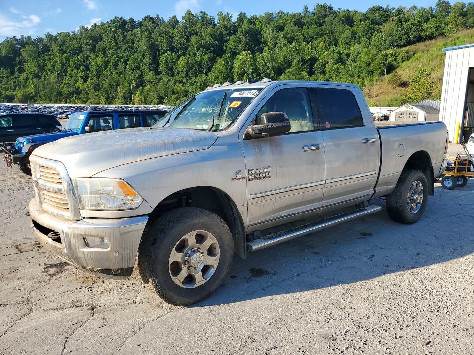 64022146 :رقم المزاد ، 3C6UR5DL9HG772939 vin ، 2017 Ram 2500 مزاد بيع