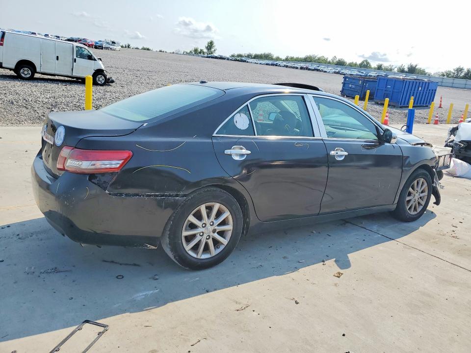 64583576 :رقم المزاد ، 4T1BF3EK0BU222760 vin ، 2011 Toyota Camry مزاد بيع