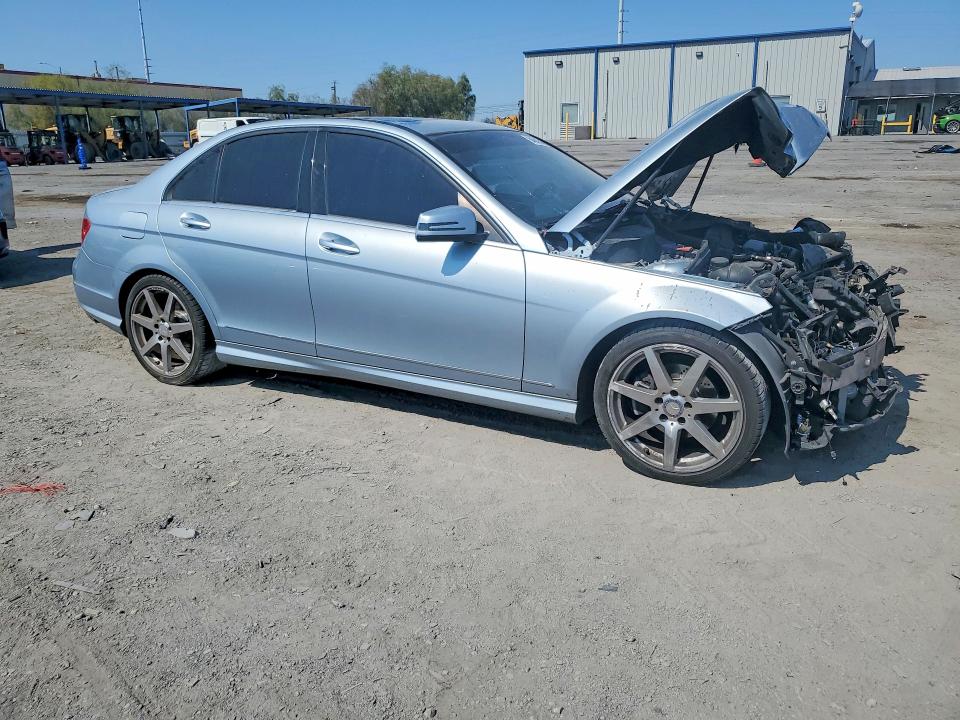 Продаж на аукціоні авто 2013 Mercedes-benz C, vin: WDDGF4HB6DR273431, номер лоту: 64643746