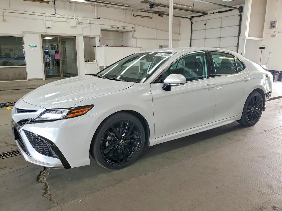 Auction sale of the 2023 Toyota Camry, vin: 4T1K31AK2PU616741, lot number: 64032936