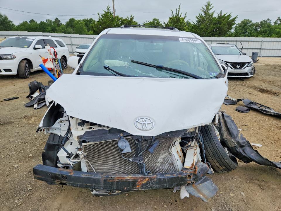 Продаж на аукціоні авто 2011 Toyota Sienna, vin: 5TDYK3DC7BS172030, номер лоту: 59881806