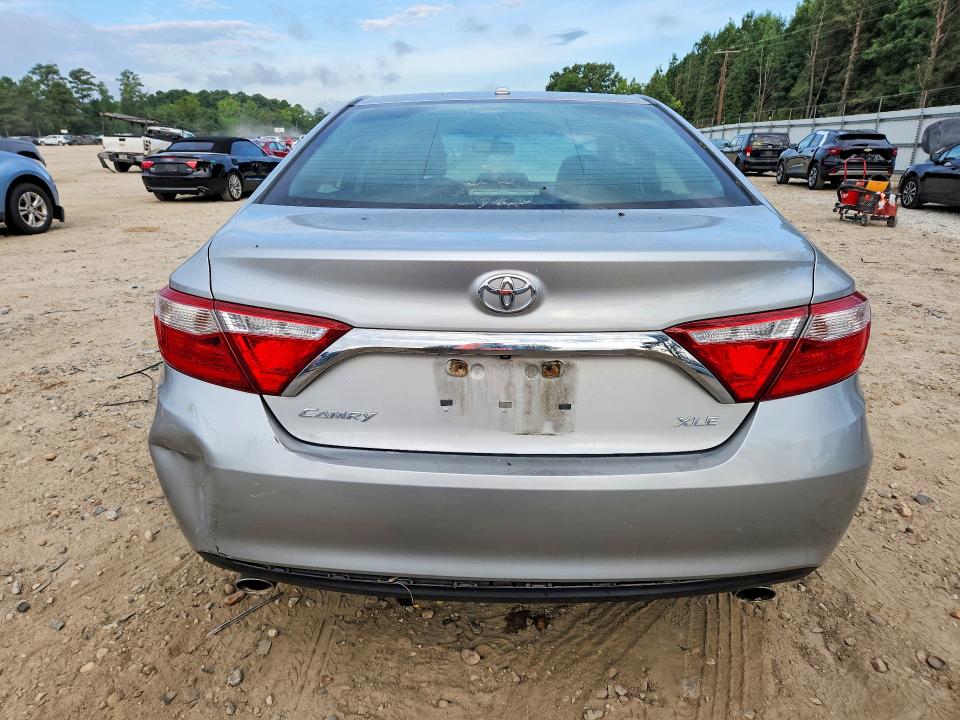 66693246 :رقم المزاد ، 4T1BK1FK8GU030752 vin ، 2016 Toyota Camry مزاد بيع
