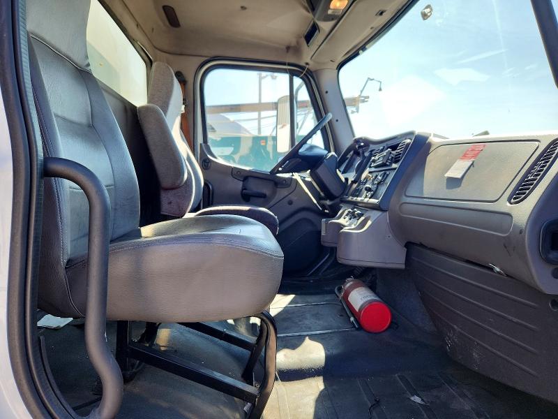 65416756 :رقم المزاد ، 1FVACXDT3CHBM7113 vin ، 2012 Freightliner M2 مزاد بيع