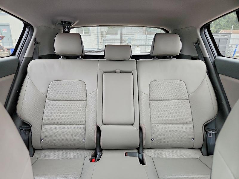Продажа на аукционе авто 2018 Kia Sportage, vin: KNDPNCAC8J7364072, номер лота: 64477966