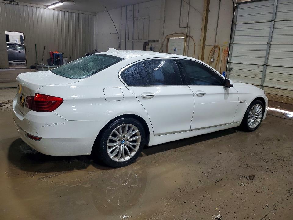 2014 Bmw 528 მანქანა იყიდება აუქციონზე, vin: WBA5A5C56ED510826, აუქციონის ნომერი: 64657316