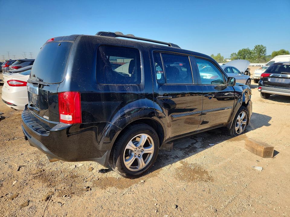 66512686 :رقم المزاد ، 5FNYF4H55FB026788 vin ، 2015 Honda Pilot مزاد بيع