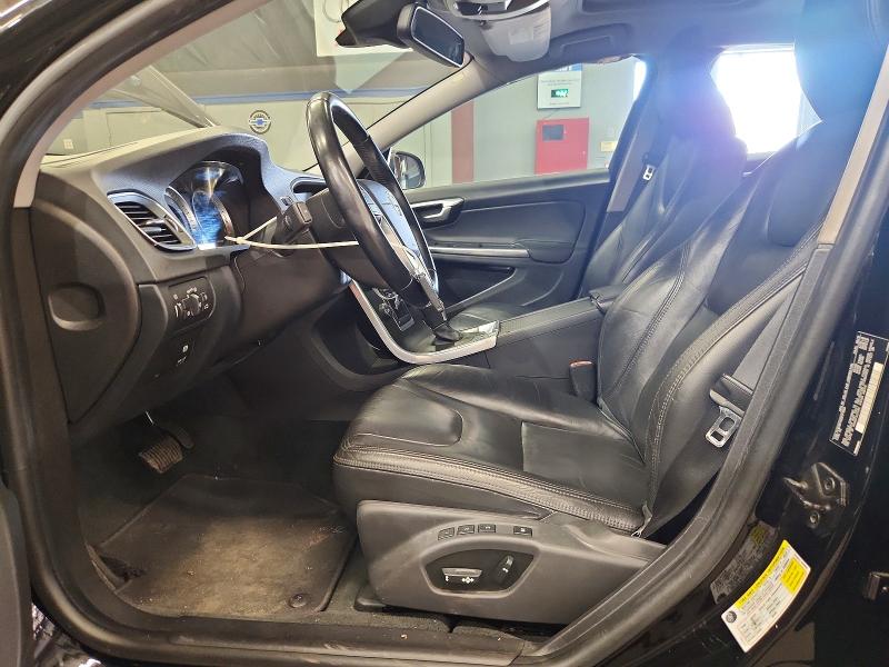 64448286 :رقم المزاد ، YV1612FH3D2171054 vin ، 2013 Volvo S60 مزاد بيع