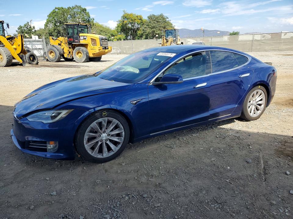 65868376 :رقم المزاد ، 5YJSA1E24HF219370 vin ، 2017 Tesla Model S مزاد بيع