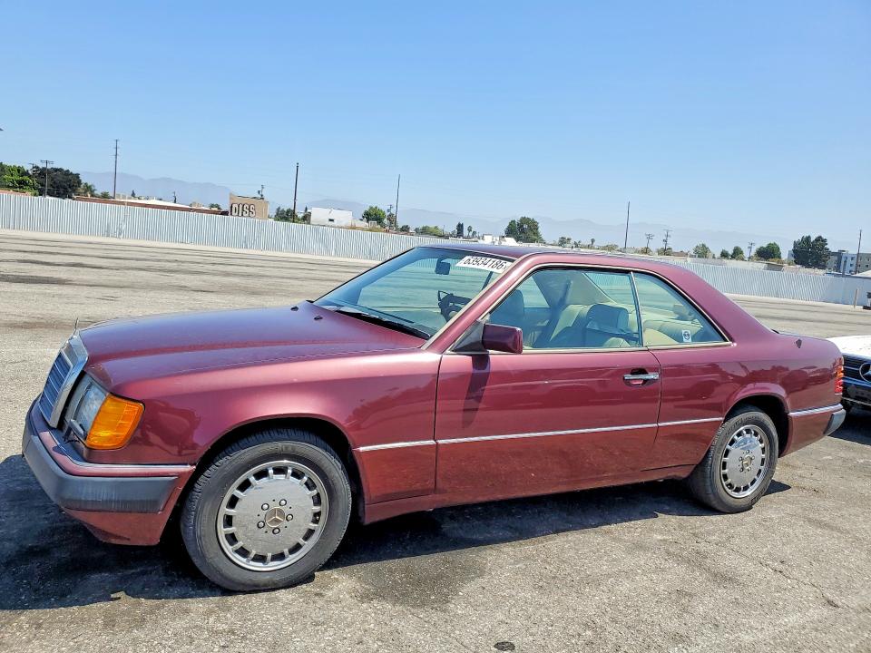 63934186 :رقم المزاد ، WDBEA51D6NB657915 vin ، 1992 Mercedes-benz 300 مزاد بيع