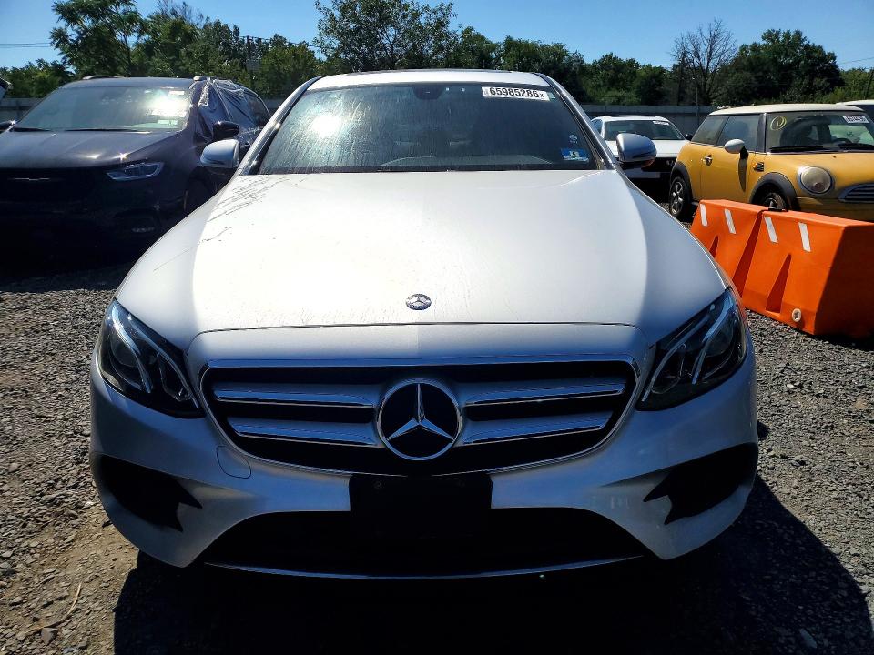 65985286 :رقم المزاد ، WDDZF4KB5HA040131 vin ، 2017 Mercedes-benz E مزاد بيع
