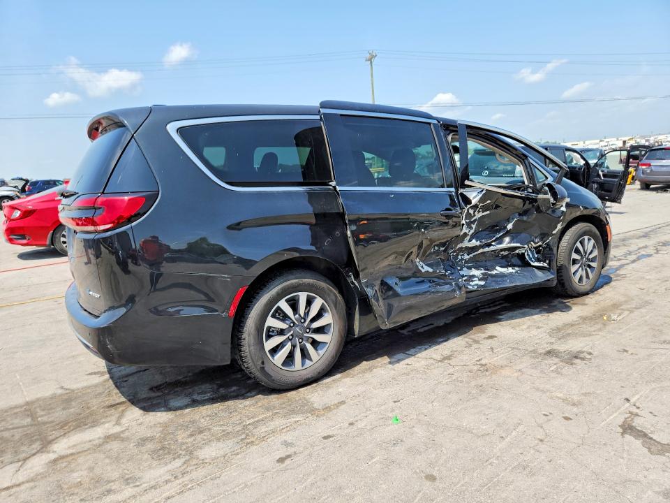 Продажа на аукционе авто 2022 Chrysler Pacifica, vin: 2C4RC1L72NR139508, номер лота: 64318556