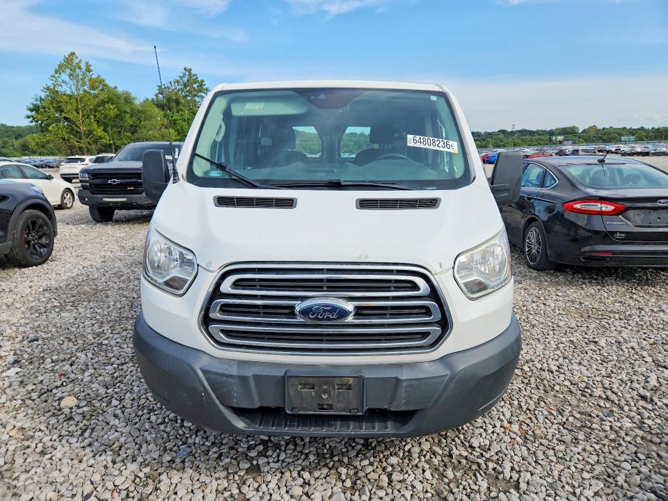 64808236 :رقم المزاد ، 1FTYR1ZM2HKA77733 vin ، 2017 Ford Transit مزاد بيع