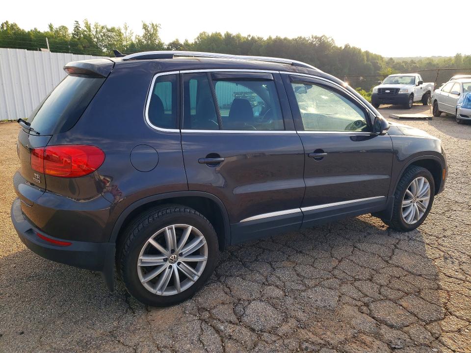 63758566 :رقم المزاد ، WVGBV7AX6GW588925 vin ، 2016 Volkswagen Tiguan مزاد بيع
