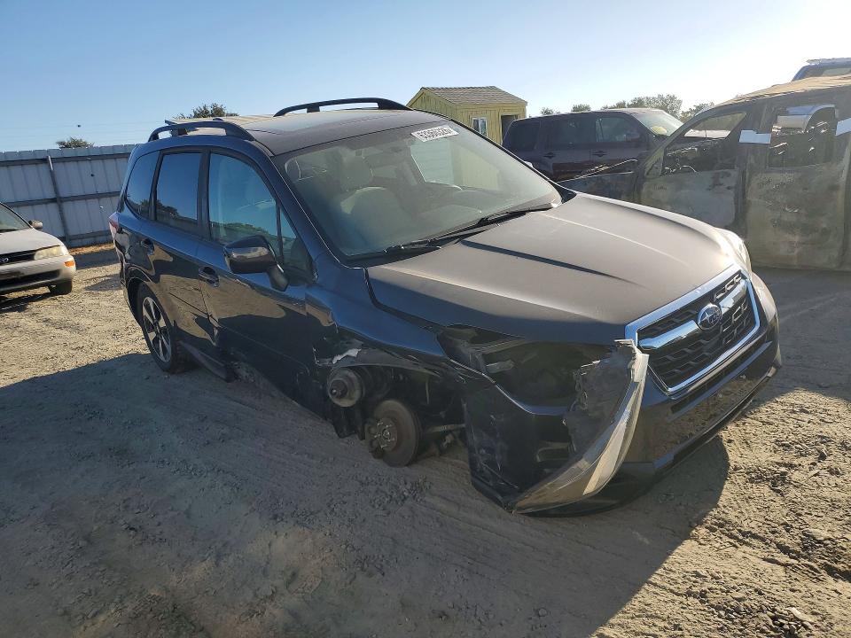 63366326 :رقم المزاد ، JF2SJAGCXJH526670 vin ، 2018 Subaru Forester مزاد بيع