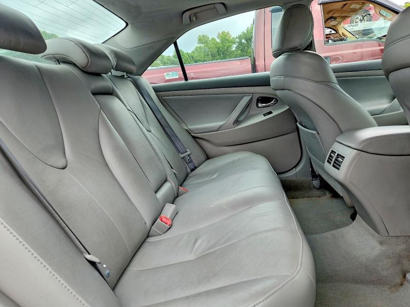 62585606 :رقم المزاد ، 4T1BB46KX8U058121 vin ، 2008 Toyota Camry مزاد بيع