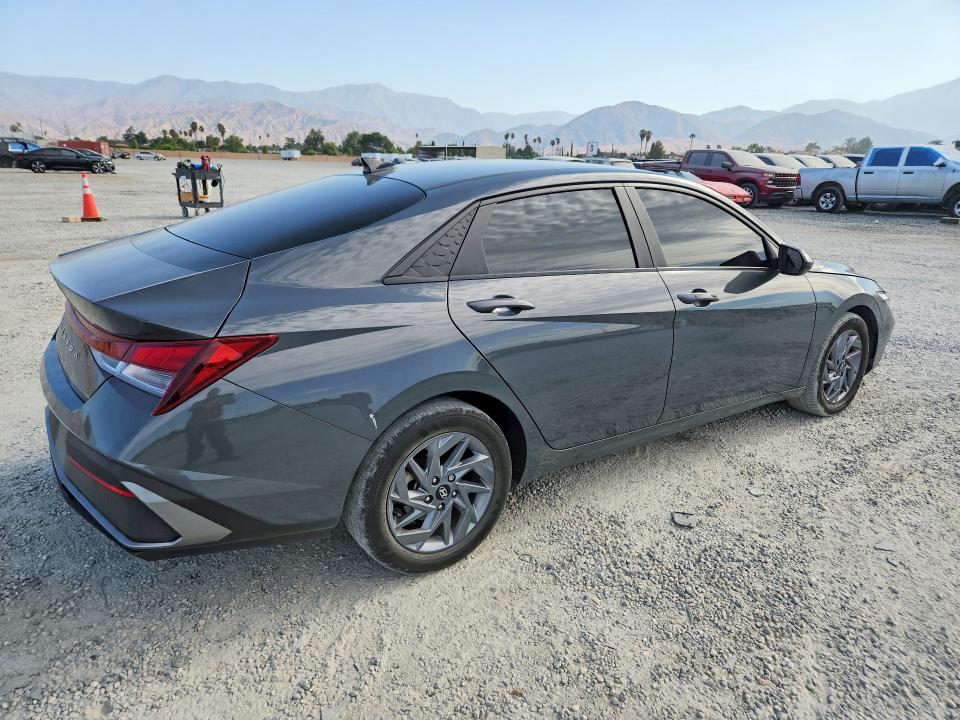Продаж на аукціоні авто 2024 Hyundai Elantra, vin: KMHLM4DG7RU805611, номер лоту: 64270916