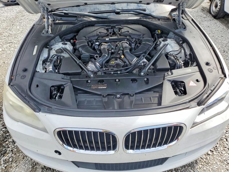 2015 Bmw 750 მანქანა იყიდება აუქციონზე, vin: WBAYA8C57FD825375, აუქციონის ნომერი: 64255336
