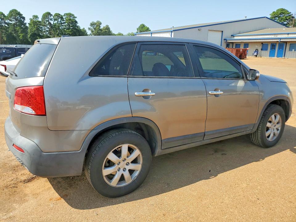 63801806 :رقم المزاد ، 5XYKT3A17BG034815 vin ، 2011 Kia Sorento مزاد بيع