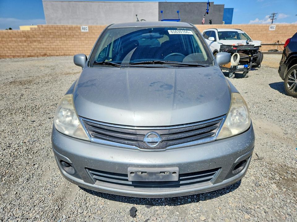65030166 :رقم المزاد ، 3N1BC1CP5AL435876 vin ، 2010 Nissan Versa Hatchback مزاد بيع