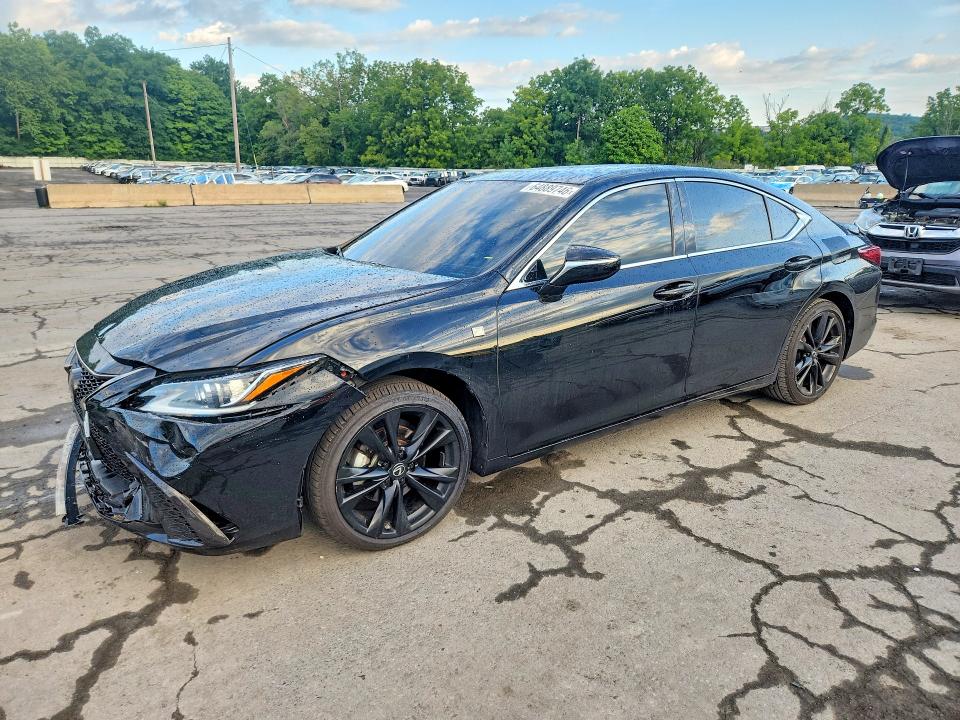 64889746 :رقم المزاد ، 58AJZ1B10NU119161 vin ، 2022 Lexus Es مزاد بيع