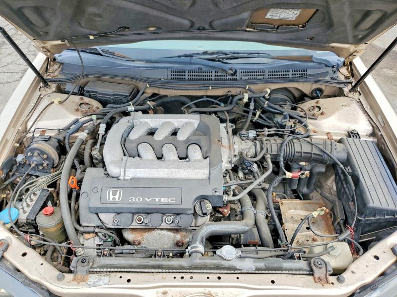 64701256 :رقم المزاد ، 1HGCG22551A018276 vin ، 2001 Honda Accord مزاد بيع