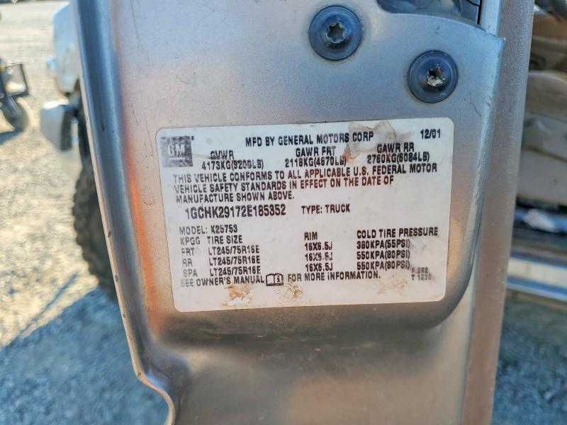 2002 Chevrolet Silverado მანქანა იყიდება აუქციონზე, vin: 1GCHK29172E185352, აუქციონის ნომერი: 64317726