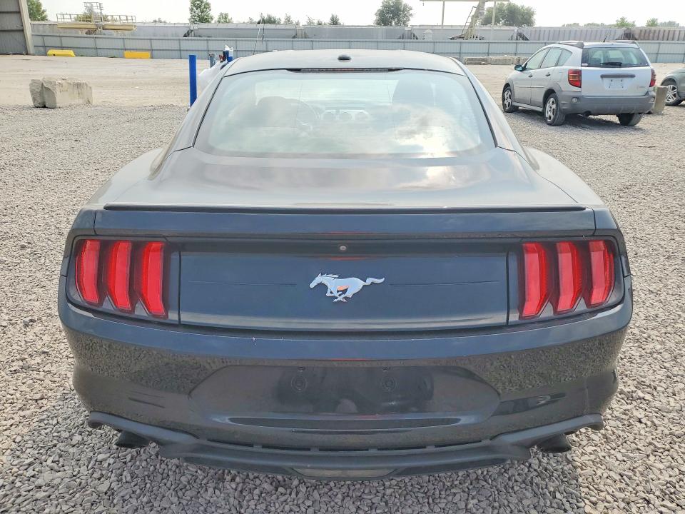 63468346 :رقم المزاد ، 1FA6P8THXJ5179941 vin ، 2018 Ford Mustang مزاد بيع