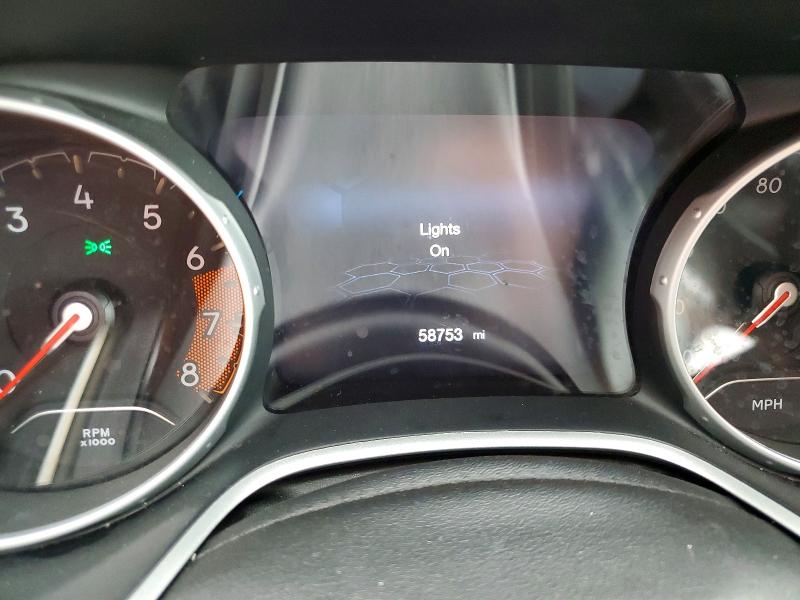 64765926 :رقم المزاد ، 3C4NJDCB9JT258982 vin ، 2018 Jeep Compass مزاد بيع