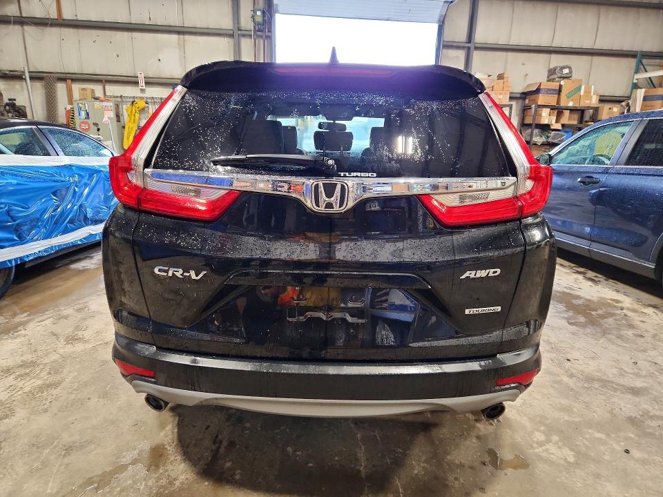 65043996 :رقم المزاد ، 2HKRW2H97JH140040 vin ، 2018 Honda Cr-v مزاد بيع