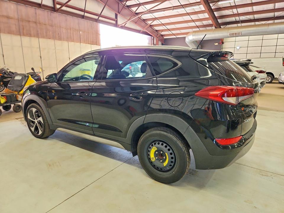 66744166 :رقم المزاد ، KM8J33A22HU391522 vin ، 2017 Hyundai Tucson مزاد بيع