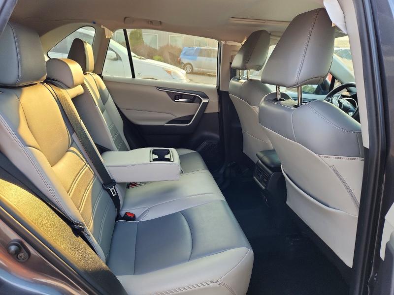 63548216 :رقم المزاد ، 2T3C1RFV1MC103173 vin ، 2021 Toyota Rav4 مزاد بيع