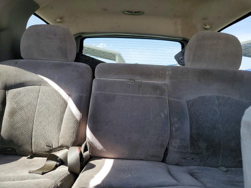 64231026 :رقم المزاد ، 1GNEC13Z02R224193 vin ، 2002 Chevrolet Tahoe مزاد بيع