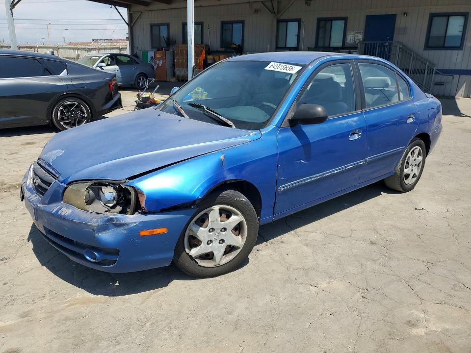 2004 Hyundai Elantra მანქანა იყიდება აუქციონზე, vin: KMHDN46D04U828273, აუქციონის ნომერი: 64925656