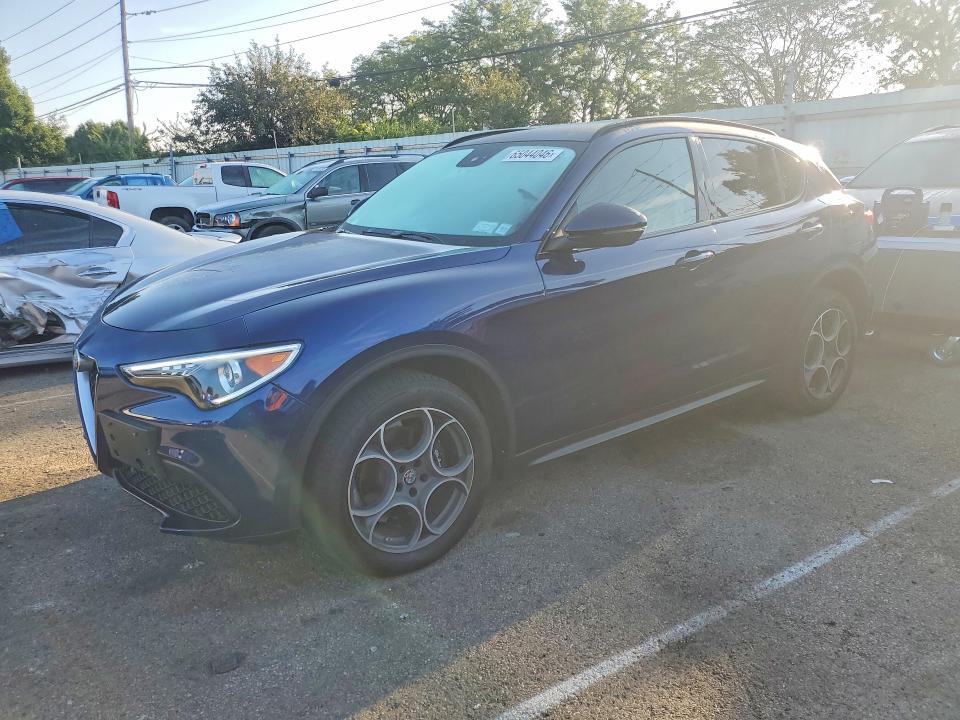 Продаж на аукціоні авто 2018 Alfa Romeo Stelvio, vin: ZASFAKPN0J7B69357, номер лоту: 65044046