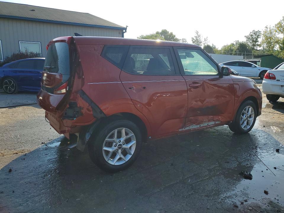 2022 Kia Soul მანქანა იყიდება აუქციონზე, vin: KNDJ23AU5N7804925, აუქციონის ნომერი: 66811756