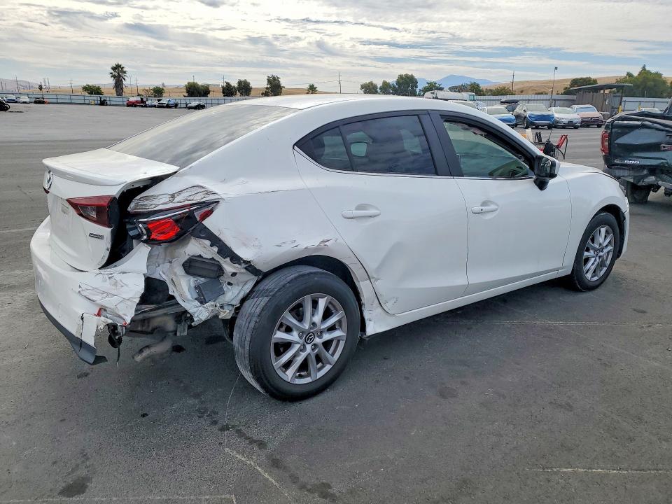 2015 Mazda 3 მანქანა იყიდება აუქციონზე, vin: 3MZBM1V77FM232087, აუქციონის ნომერი: 65399486