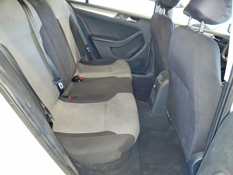 66904246 :رقم المزاد ، 3VW167AJ5HM241352 vin ، 2017 Volkswagen Jetta مزاد بيع